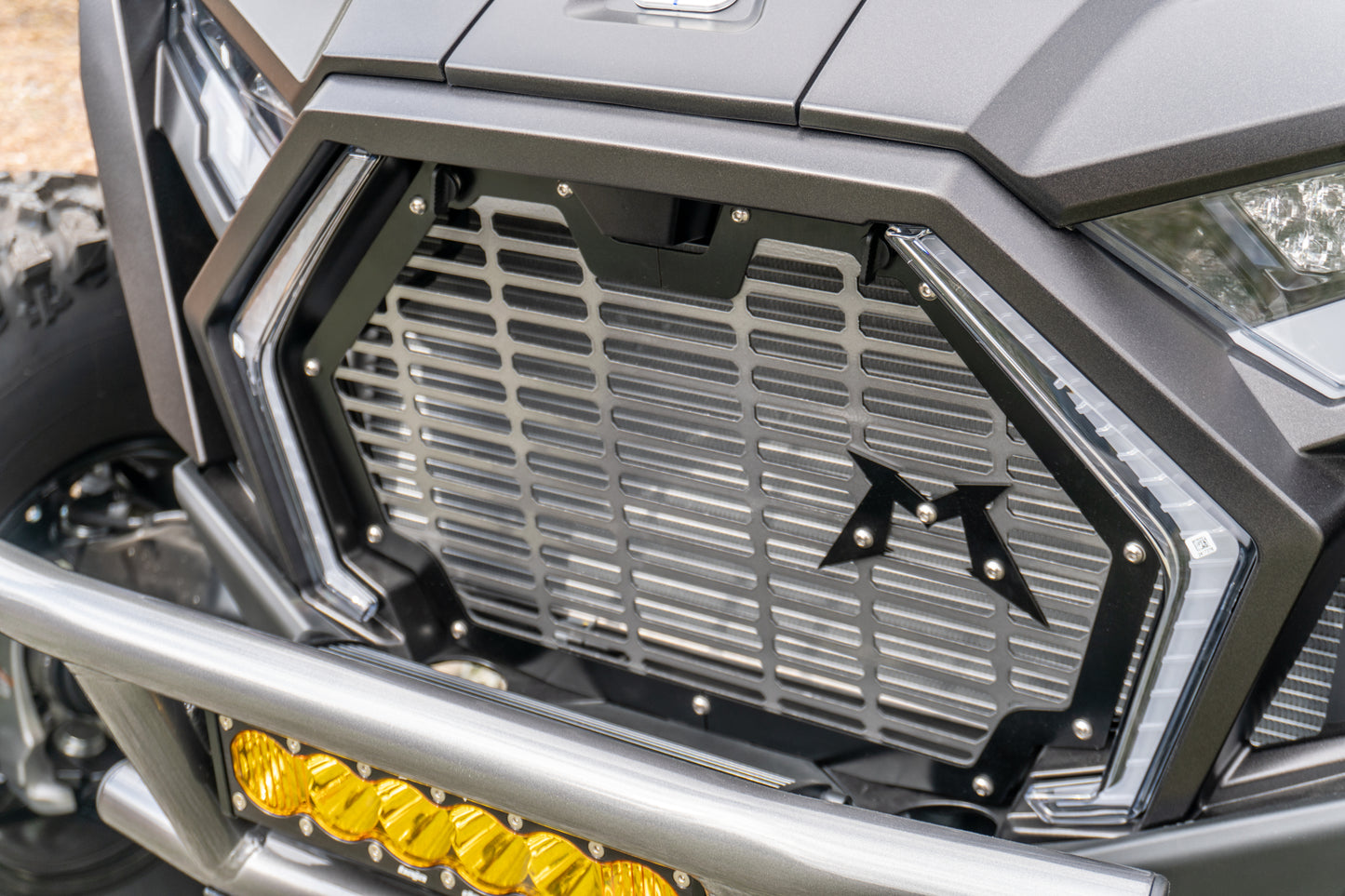 2025 Pro R Clip in Grill