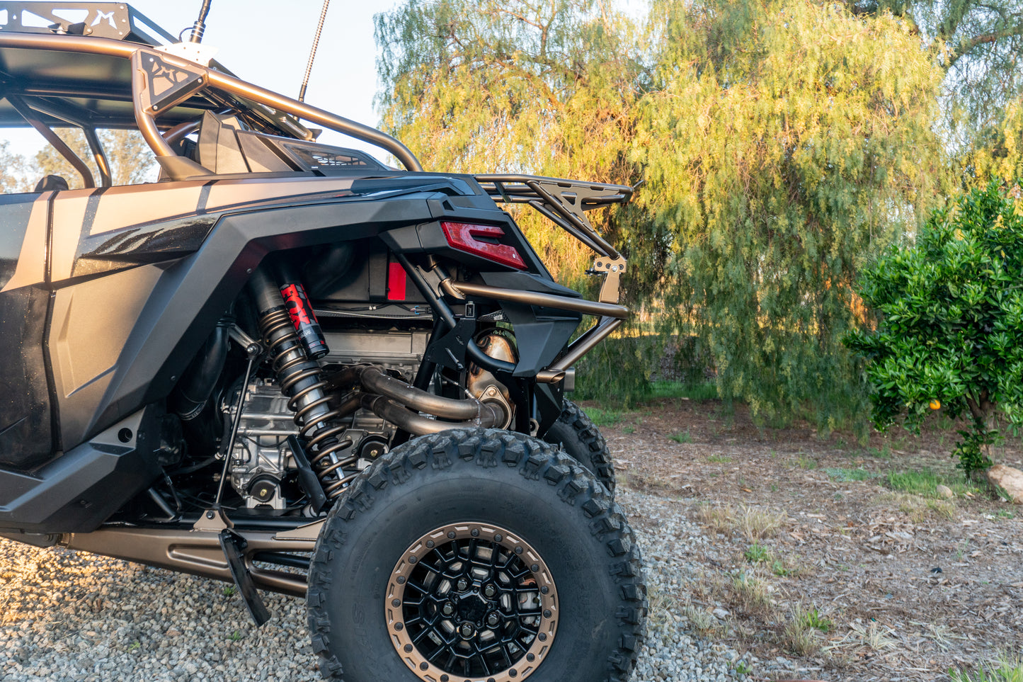 Polaris Pro R Spare Tire Rack/Rear Bumper Kit